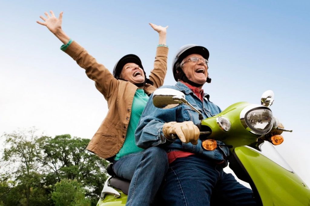 Best Dating Sites for Senior Travelers 